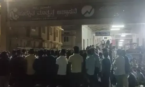 ಹಾಸನ | ಕರ್ತವ್ಯನಿರತ ವೈದ್ಯಕೀಯ ವಿದ್ಯಾರ್ಥಿ ಮೇಲೆ ಹಲ್ಲೆ; ವೈದ್ಯರಿಂದ ಪ್ರತಿಭಟನೆ