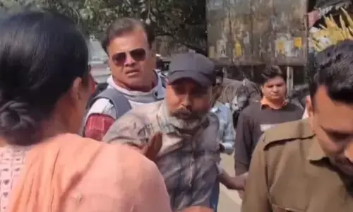 ಪುತ್ರನ ಅಪಹರಣ ಪ್ರಕರಣದಲ್ಲಿ ಪೊಲೀಸರ ನಿಷ್ಕ್ರಿಯತೆ ಪ್ರತಿಭಟಿಸಿ ಆತ್ಮದಹನಕ್ಕೆ ಯತ್ನಿಸಿದ ತಂದೆ