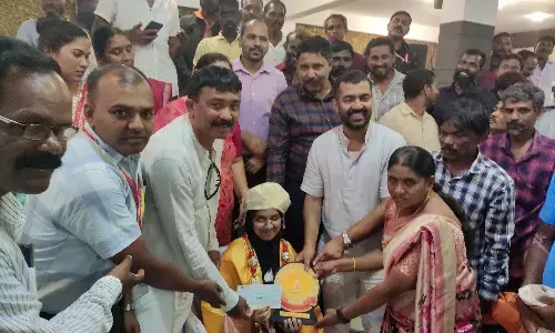 ಕರಾಟೆಯಲ್ಲಿ ಗಿನ್ನಿಸ್ ದಾಖಲೆ: ಹೊದ್ದೂರು ಗ್ರಾ.ಪಂ. ವತಿಯಿಂದ ಶಝಾ ಫಾತಿಮಾಗೆ ಸನ್ಮಾನ