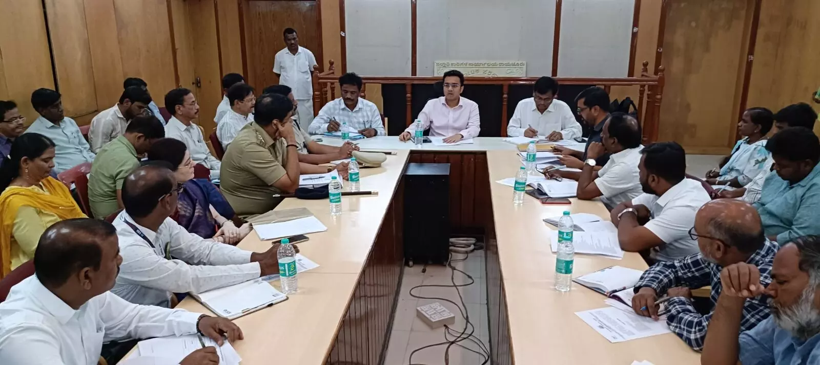 Photo of Metting Photo of Metting