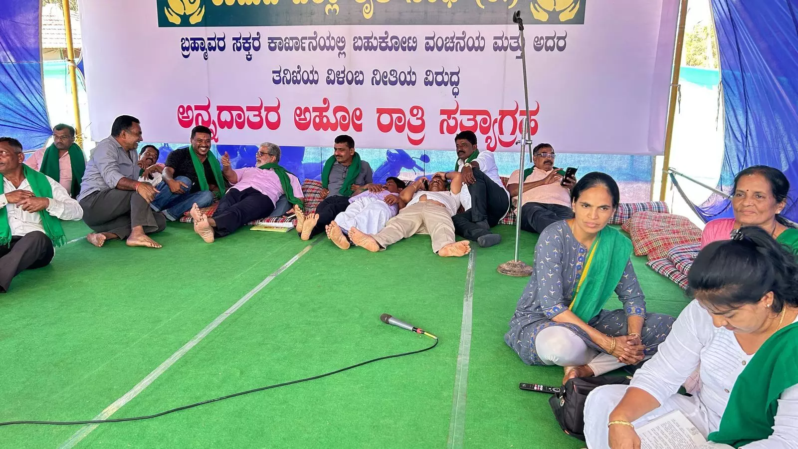 ಬ್ರಹ್ಮಾವರ: ಏಳನೇ ದಿನ ಪ್ರವೇಶಿಸಿದ ರೈತರ ಅನಿರ್ಧಿಷ್ಟ ಧರಣಿ ಬ್ರಹ್ಮಾವರ: ಏಳನೇ ದಿನ ಪ್ರವೇಶಿಸಿದ ರೈತರ ಅನಿರ್ಧಿಷ್ಟ ಧರಣಿ