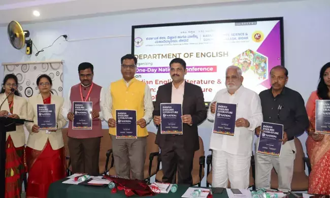 ಬೀದರ್ | ಗಾಂಧೀಜಿಯ ಸ್ವದೇಶಿ ಆಂದೋಲನವು ಭಾರತದ ರಾಷ್ಟ್ರೀಯತೆಯ ಸಾಹಿತ್ಯವನ್ನು ಒಗ್ಗೂಡಿಸಿತು : ಡಾ.ಪ್ರಕಾಶ್ ಬಾಳಿಕಾಯಿ