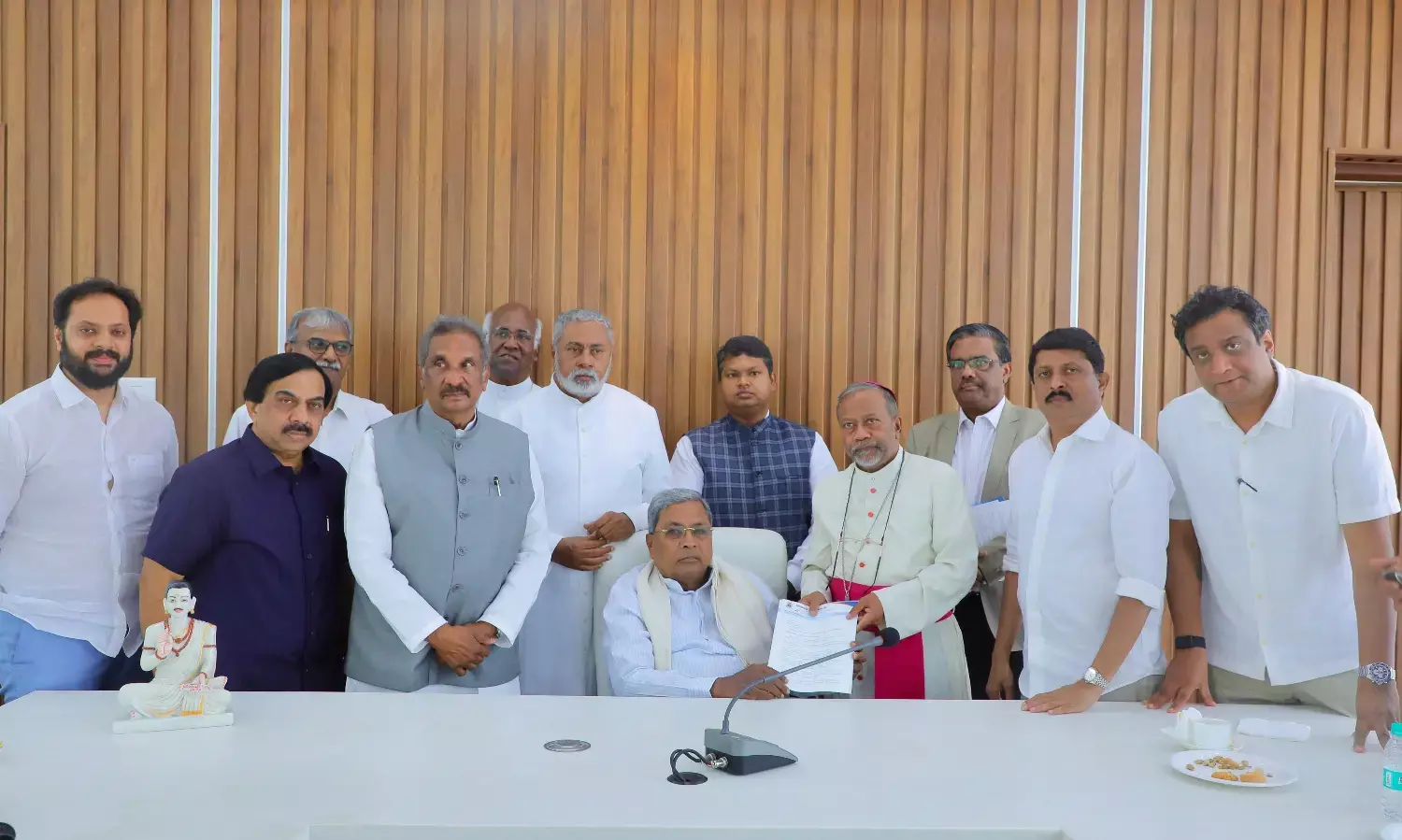 ಕ್ರೈಸ್ತ ಸಮುದಾಯದ ನಿಯೋಗದಿಂದ ಮುಖ್ಯಮಂತ್ರಿ ಭೇಟಿ