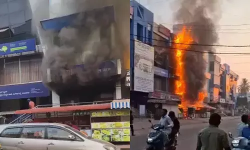 ಹೊಸಪೇಟೆ | ವಿದ್ಯುತ್ ಶಾರ್ಟ್ ಸರ್ಕ್ಯೂಟ್‌ನಿಂದ ಹೊತ್ತಿ ಉರಿದ ಎಸ್‌ಬಿಐ ಎಟಿಎಂ