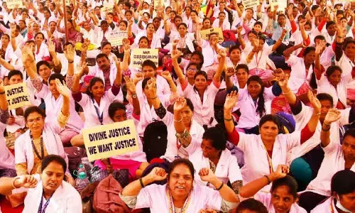 ಗುತ್ತಿಗೆ ಶುಶ್ರೂಷಾಧಿಕಾರಿಗಳಿಗೆ ಮಾಸಿಕ 45ಸಾವಿರ ರೂ.ವೇತನ ನೀಡಿ : ಎಸ್.ಬಾಲನ್ ಆಗ್ರಹ