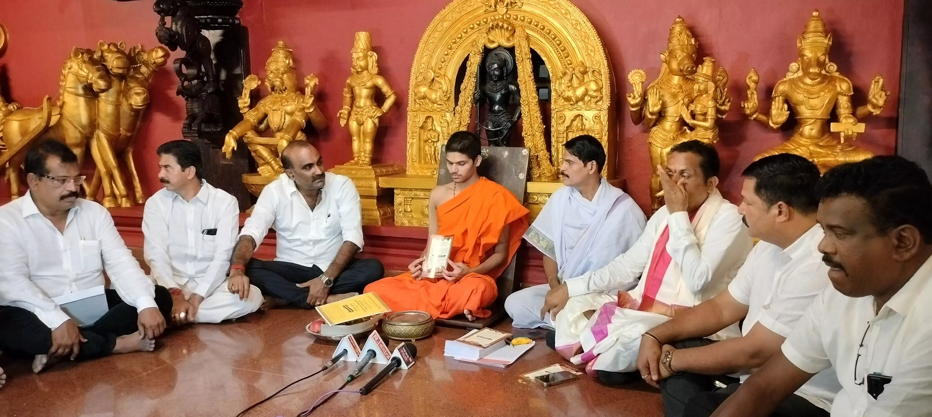 ಮಾ.6: ಶೀರೂರು ಮಠ ಪರ್ಯಾಯದ ಅಕ್ಕಿ ಮುಹೂರ್ತ ಮಾ.6: ಶೀರೂರು ಮಠ ಪರ್ಯಾಯದ ಅಕ್ಕಿ ಮುಹೂರ್ತ