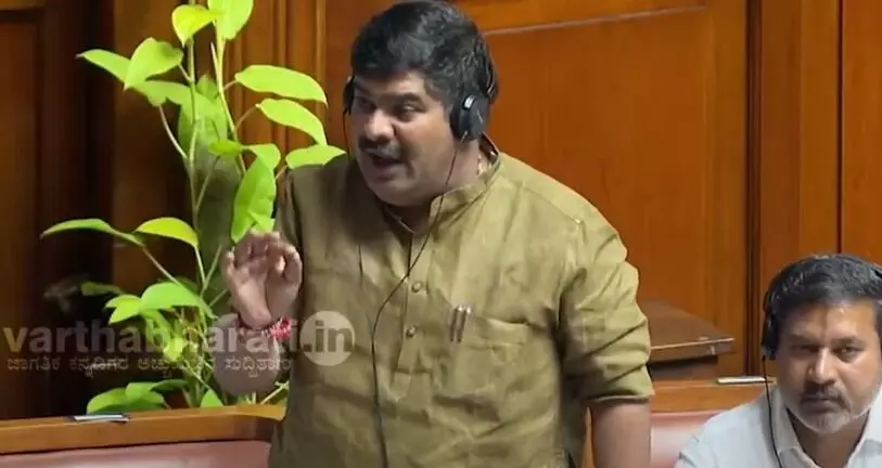 ವೇದವ್ಯಾಸ್ ಕಾಮತ್ ವಿರುದ್ಧ ಪ್ರಕರಣ : ಸದನದಲ್ಲಿ ವಾಗ್ವಾದ ವೇದವ್ಯಾಸ್ ಕಾಮತ್ ವಿರುದ್ಧ ಪ್ರಕರಣ : ಸದನದಲ್ಲಿ ವಾಗ್ವಾದ