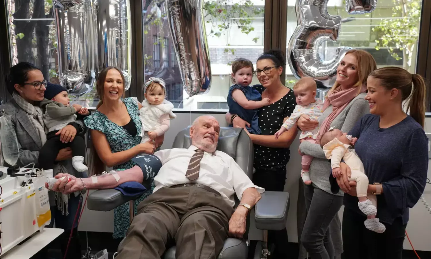 ಅಪರೂಪದ ರಕ್ತದಾನಿ, 24 ಲಕ್ಷ ಶಿಶುಗಳ ಜೀವದಾತ ಚಿನ್ನದ ತೋಳಿನ ಮನುಷ್ಯ ನಿಧನ