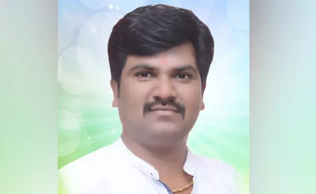 ಯಾದಗಿರಿ | ಶಾಸಕರಿಗೆ ಮಣಿಯದೇ ಕಾಮಗಾರಿಗಳನ್ನು ತಕ್ಷಣ ಆರಂಭಿಸಲು ಆಗ್ರಹ ಯಾದಗಿರಿ | ಶಾಸಕರಿಗೆ ಮಣಿಯದೇ ಕಾಮಗಾರಿಗಳನ್ನು ತಕ್ಷಣ ಆರಂಭಿಸಲು ಆಗ್ರಹ