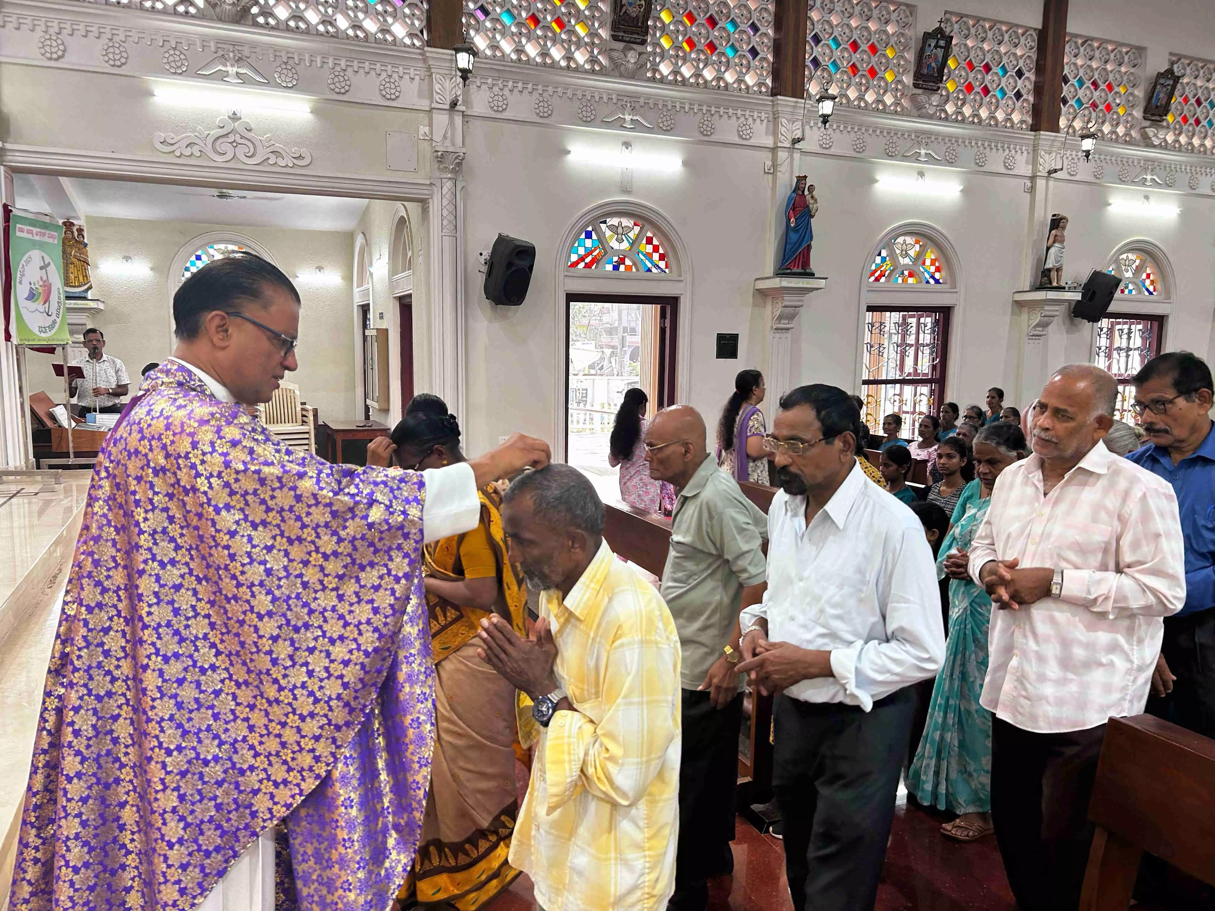 ಬೂದಿ ಬುಧವಾರ ಆಚರಣೆಯೊಂದಿಗೆ ಕ್ರೈಸ್ತರ ತಪಸ್ಸು ಕಾಲ ಆರಂಭ ಬೂದಿ ಬುಧವಾರ ಆಚರಣೆಯೊಂದಿಗೆ ಕ್ರೈಸ್ತರ ತಪಸ್ಸು ಕಾಲ ಆರಂಭ