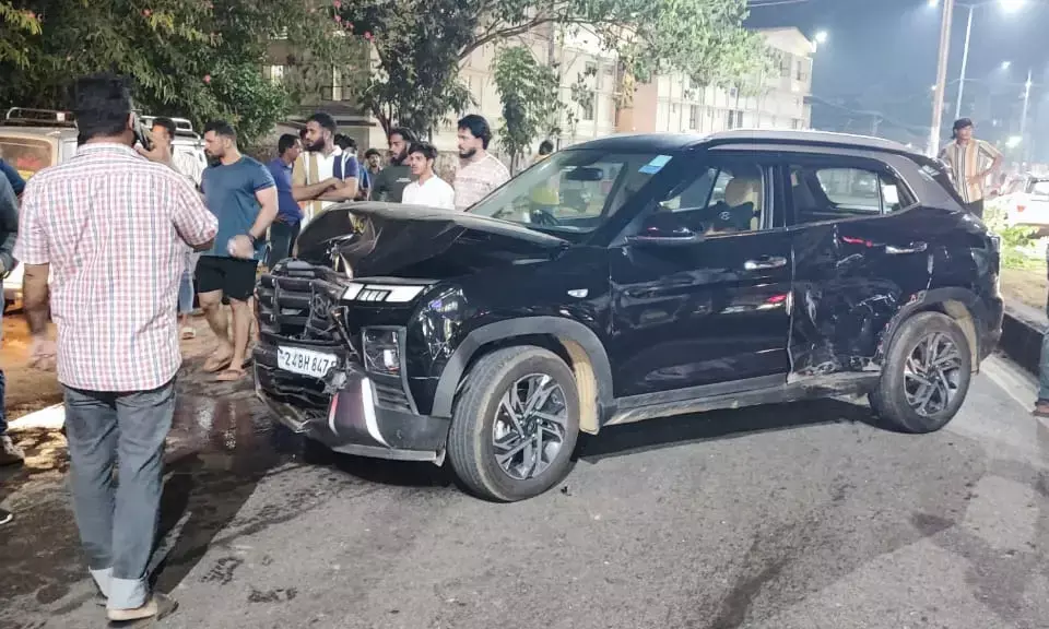 ಮಣಿಪಾಲ| ಸಿನೀಮಿಯ ರೀತಿಯ ಪೊಲೀಸ್ ಕಾರ್ಯಾಚರಣೆ: ಕಾರು ಬಿಟ್ಟು ಆರೋಪಿ ಪರಾರಿ, ಯುವತಿಯ ಬಂಧನ