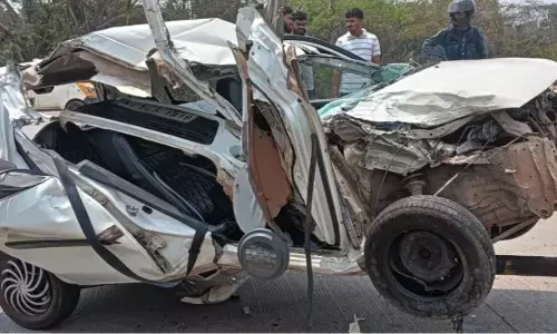 ಬಿ.ಸಿ.ರೋಡ್ | ಕಾರಿಗೆ ಬಸ್ ಢಿಕ್ಕಿ: ಕಾರು ಚಾಲಕನಿಗೆ ಗಂಭೀರ ಗಾಯ