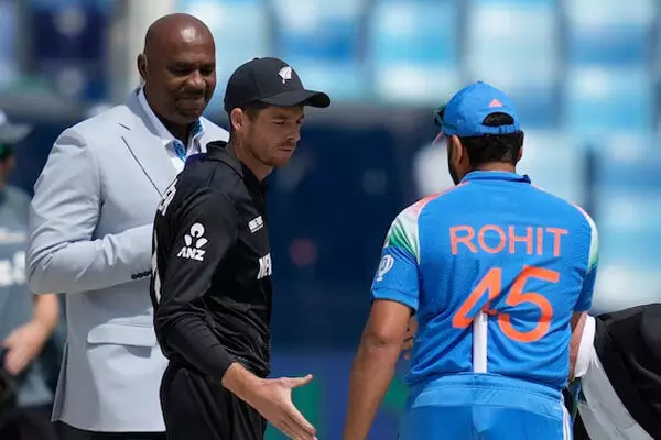 ಭಾರತ-ನ್ಯೂಝಿಲ್ಯಾಂಡ್ ಚಾಂಪಿಯನ್ಸ್ ಟ್ರೋಫಿ ಫೈನಲ್ ಪಂದ್ಯ ನಿರ್ಧರಿಸಲಿರುವ ಐದು ಅಂಶಗಳು ಭಾರತ-ನ್ಯೂಝಿಲ್ಯಾಂಡ್ ಚಾಂಪಿಯನ್ಸ್ ಟ್ರೋಫಿ ಫೈನಲ್ ಪಂದ್ಯ ನಿರ್ಧರಿಸಲಿರುವ ಐದು ಅಂಶಗಳು