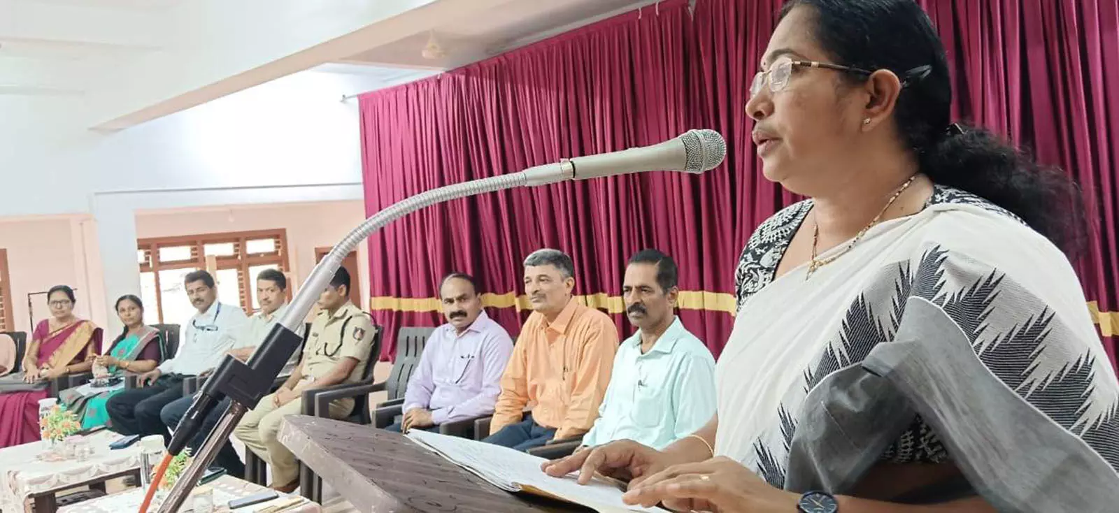 ‘ಎಸೆಸೆಲ್ಸಿ ಪರೀಕ್ಷೆಯನ್ನು ಆತ್ಮವಿಶ್ವಾಸದಿಂದ ಎದುರಿಸಿ’ ‘ಎಸೆಸೆಲ್ಸಿ ಪರೀಕ್ಷೆಯನ್ನು ಆತ್ಮವಿಶ್ವಾಸದಿಂದ ಎದುರಿಸಿ’