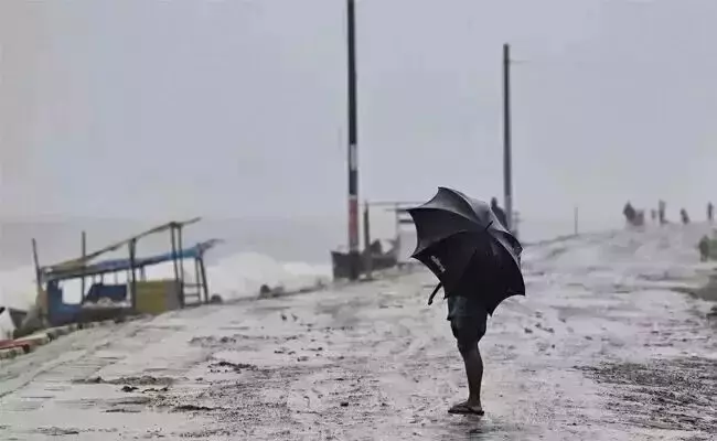 ಇಂಡೋನೇಶ್ಯಾ: ಪ್ರವಾಹ, ಭೂಕುಸಿತಕ್ಕೆ ಒಬ್ಬ ಬಲಿ; 7 ಮಂದಿ ನಾಪತ್ತೆ