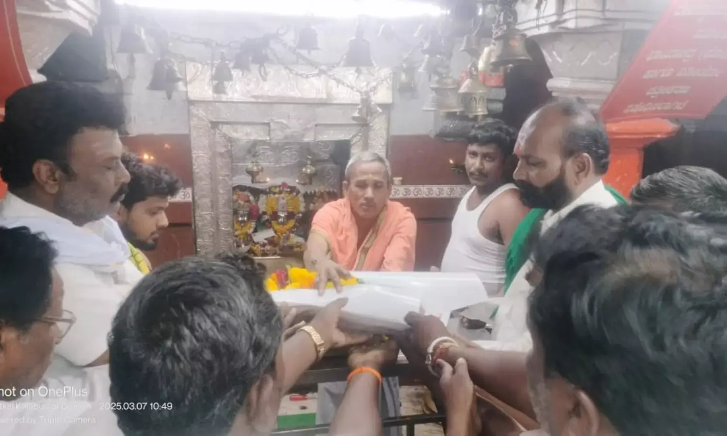 ಕಲಬುರಗಿ | ಪಾಪದ ಕಣ್ಣು ಪುಣ್ಯದ ಹೆಣ್ಣು ನಾಟಕದ ಪೋಸ್ಟರ್ ಬಿಡುಗಡೆ