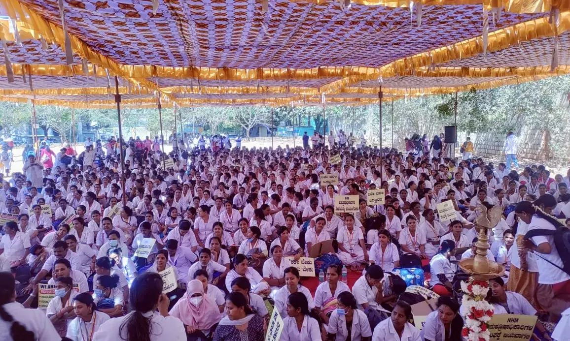 ಮೂಲ ವೇತನ ನೀಡದಿದ್ದರೆ ಸಾಮೂಹಿಕ ರಾಜೀನಾಮೆ : ರಾಧಾ ಸುರೇಶ್ ಎಚ್ಚರಿಕೆ