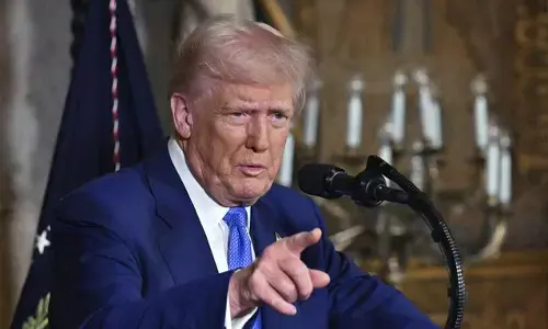 ಅಮೆರಿಕ ಮಾರುಕಟ್ಟೆಯಲ್ಲಿ ತಲ್ಲಣ: ಏಪ್ರಿಲ್ 2ರವರೆಗೆ ಸುಂಕ ತಡೆಹಿಡಿದ ಟ್ರಂಪ್