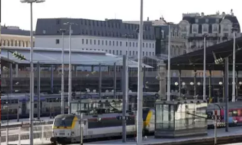 ಪ್ಯಾರಿಸ್: ರೈಲ್ವೇ ಹಳಿಯ ಮೇಲೆ 2ನೇ ವಿಶ್ವಯುದ್ದದ ಬಾಂಬ್ ಪತ್ತೆ