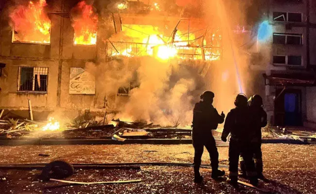 ಉಕ್ರೇನ್ ಮೇಲೆ ರಶ್ಯದಿಂದ ಡ್ರೋನ್, ಕ್ಷಿಪಣಿ ದಾಳಿ ; ಕನಿಷ್ಠ 14 ಸಾವು