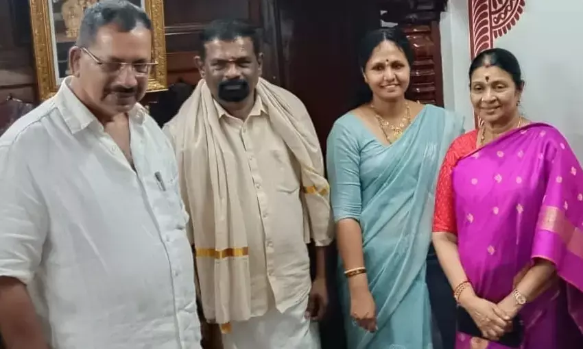 ತಮಿಳುನಾಡು ಸಿಎಂ ಸ್ಟಾಲಿನ್ ಪತ್ನಿ ಕೊಲ್ಲೂರು ದೇವಸ್ಥಾನಕ್ಕೆ ಭೇಟಿ