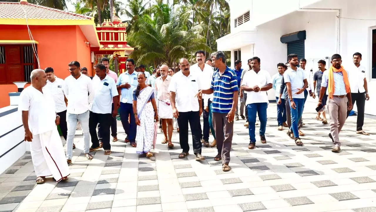 ಕೋಡಿ ಉಪ್ಪುನೀರಿನ ಸಮಸ್ಯೆ ಪ್ರದೇಶಗಳಿಗೆ ಶಾಸಕ ಶಾಸಕ ಕಿರಣ್ ಕೊಡ್ಗಿ ಭೇಟಿ ಕೋಡಿ ಉಪ್ಪುನೀರಿನ ಸಮಸ್ಯೆ ಪ್ರದೇಶಗಳಿಗೆ ಶಾಸಕ ಶಾಸಕ ಕಿರಣ್ ಕೊಡ್ಗಿ ಭೇಟಿ