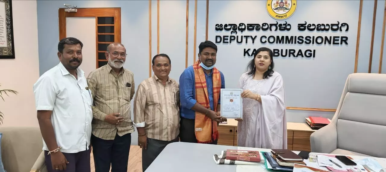 ಕಲಬುರಗಿ | ರಾಜ್ಯ ಸರ್ಕಾರಿ ನೌಕರರ ಸಂಘದ ರಾಜ್ಯ ಸಂಘಟನಾ ಕಾರ್ಯದರ್ಶಿಯಾಗಿ ಸಿದ್ದಲಿಂಗಯ್ಯ ಮಠಪತಿ ನೇಮಕ ಕಲಬುರಗಿ | ರಾಜ್ಯ ಸರ್ಕಾರಿ ನೌಕರರ ಸಂಘದ ರಾಜ್ಯ ಸಂಘಟನಾ ಕಾರ್ಯದರ್ಶಿಯಾಗಿ ಸಿದ್ದಲಿಂಗಯ್ಯ ಮಠಪತಿ ನೇಮಕ