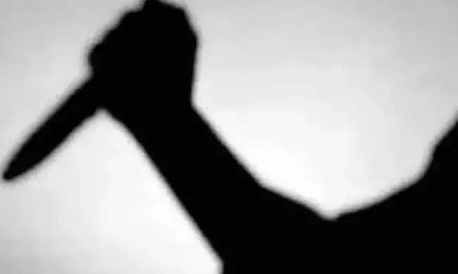 ಕಲಬುರಗಿ | ಕ್ಷುಲ್ಲಕ ಕಾರಣಕ್ಕೆ ಉಪನ್ಯಾಸಕನಿಗೆ ಚೂರಿ ಇರಿತ ; ಆಸ್ಪತ್ರೆಗೆ ದಾಖಲು