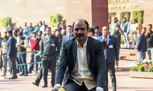 ಮೂರನೇ ಹೆಣ್ಣು ಮಗುವಿಗೆ 50 ಸಾವಿರ ರೂ. ಠೇವಣಿ, ಗಂಡು ಮಗುವಿಗೆ ಹಸು: ಟಿಡಿಪಿ ಸಂಸದ ಭರವಸೆ