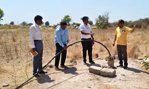 ಯಾದಗಿರಿ | ಕೊಳವೆ ಬಾವಿಯ ಪೈಪ್ ಮೇಲೆತ್ತಲು ಮಕ್ಕಳ ಬಳಕೆ ಪ್ರಕರಣ: ಶಿಕ್ಷಣ ಇಲಾಖೆ ವಿರುದ್ಧ ಪೋಷಕರ ಆಕ್ರೋಶ