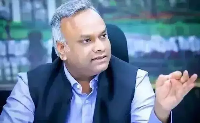 Photo of Priyank Kharge Photo of Priyank Kharge