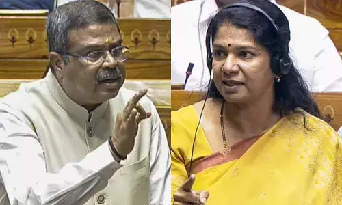 ʼಅನಾಗರಿಕ ತಮಿಳರುʼ ಹೇಳಿಕೆ : ಧರ್ಮೇಂದ್ರ ಪ್ರಧಾನ್ ವಿರುದ್ಧ ಹಕ್ಕು ಚ್ಯುತಿ ನೋಟಿಸ್ ಸಲ್ಲಿಸಿದ ಸಂಸದೆ ಕನಿಮೋಳಿ