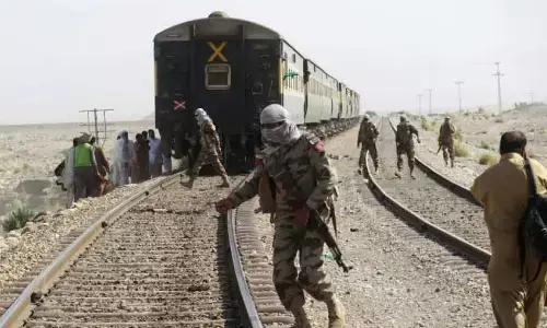 ಪಾಕಿಸ್ತಾನ: ರೈಲು ಅಪಹರಣ ಪ್ರಕರಣ; 13 ಪ್ರತ್ಯೇಕತಾವಾದಿಗಳ ಹತ್ಯೆ, 80 ಒತ್ತೆಯಾಳುಗಳ ಬಿಡುಗಡೆ