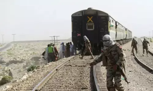 Pakistan train bombing