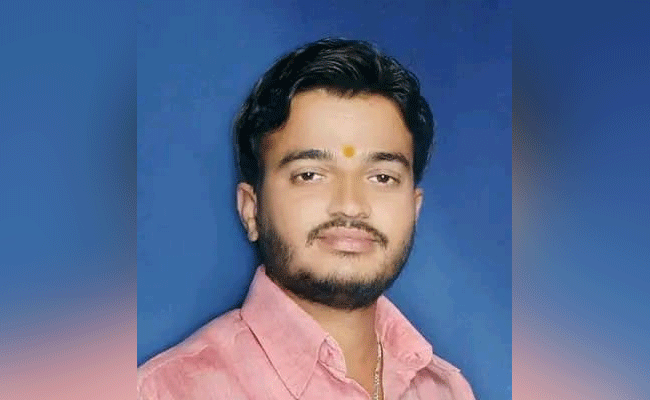 ಮೇಲ್ಜಾತಿಯವರಿಂದ ಬಹಿಷ್ಕಾರ: ಕ್ರಮ ಕೈಗೊಳ್ಳದಿದ್ದರೆ ಉಪವಾಸ ಸತ್ಯಾಗ್ರಹದ ಎಚ್ಚರಿಕೆ ನೀಡಿದ ಅಂಬರೀಶ ಮಲ್ಲೇಶಿ ಮೇಲ್ಜಾತಿಯವರಿಂದ ಬಹಿಷ್ಕಾರ: ಕ್ರಮ ಕೈಗೊಳ್ಳದಿದ್ದರೆ ಉಪವಾಸ ಸತ್ಯಾಗ್ರಹದ ಎಚ್ಚರಿಕೆ ನೀಡಿದ ಅಂಬರೀಶ ಮಲ್ಲೇಶಿ