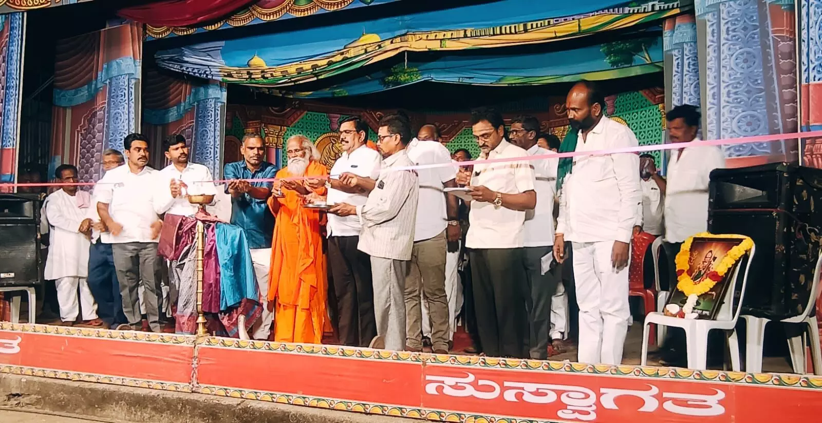 ಗ್ರಾಮೀಣ ಭಾಗದ ರಂಗಕರ್ಮಿಗಳ ಪ್ರೋತ್ಸಾಹಿಸಿ; ಪರ್ವತ ಲಿಂಗೇಶ್ವರ ಮಹಾರಾಜ್