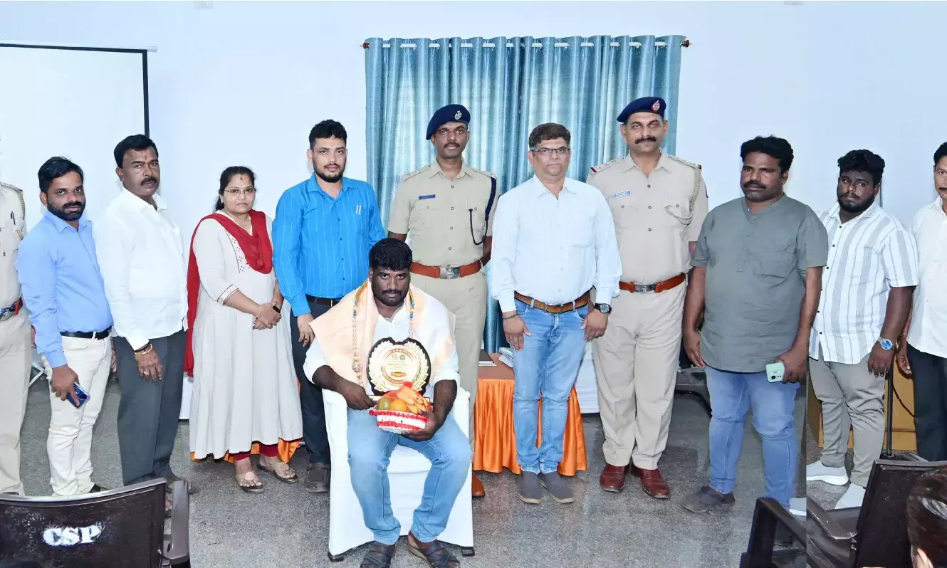 ಓಮನ್ ಬೋಟಿನ ಮಾಹಿತಿ ನೀಡಿದ್ದ ಮೀನುಗಾರ ಕಿಶೋರ್ ಕರ್ಕೇರಗೆ ಸನ್ಮಾನ