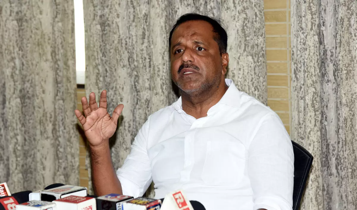 ತುಳುವಿಗೆ 2ನೇ ಭಾಷೆಯಾಗಿ ಮಾನ್ಯತೆ ನೀಡಲು ಸಿಎಂ ಜೊತೆ ಚರ್ಚೆ: ಸ್ಪೀಕರ್ ಯು.ಟಿ. ಖಾದರ್ ತುಳುವಿಗೆ 2ನೇ ಭಾಷೆಯಾಗಿ ಮಾನ್ಯತೆ ನೀಡಲು ಸಿಎಂ ಜೊತೆ ಚರ್ಚೆ: ಸ್ಪೀಕರ್ ಯು.ಟಿ. ಖಾದರ್