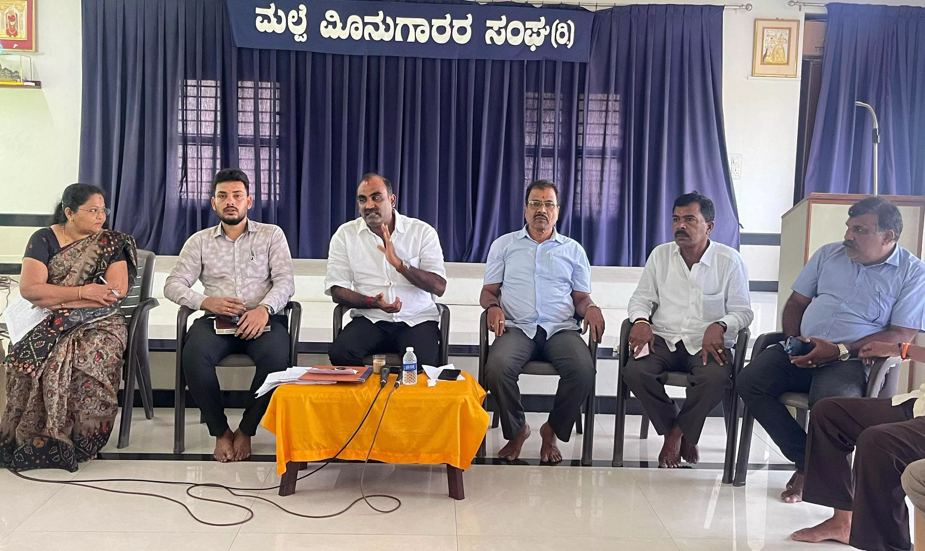 ಮಲ್ಪೆ: ಮೀನುಗಾರಿಕಾ ಬಂದರು ಅಭಿವೃದ್ಧಿ ಬಗ್ಗೆ ಚರ್ಚೆ ಮಲ್ಪೆ: ಮೀನುಗಾರಿಕಾ ಬಂದರು ಅಭಿವೃದ್ಧಿ ಬಗ್ಗೆ ಚರ್ಚೆ