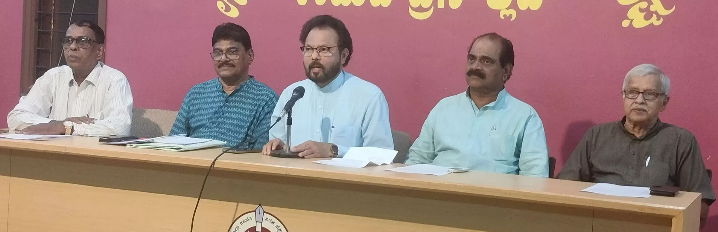 ‘ಯುಪಿಸಿಎಲ್ನಿಂದ ಕರಾವಳಿ ಜಿಲ್ಲೆಗಳಿಗೆ 24 ಗಂಟೆ ನಿರಂತರ ವಿದ್ಯುತ್ ಸರಬರಾಜು ಮಾಡಲೇಬೇಕು’ ‘ಯುಪಿಸಿಎಲ್ನಿಂದ ಕರಾವಳಿ ಜಿಲ್ಲೆಗಳಿಗೆ 24 ಗಂಟೆ ನಿರಂತರ ವಿದ್ಯುತ್ ಸರಬರಾಜು ಮಾಡಲೇಬೇಕು’