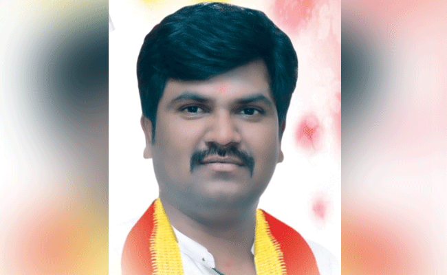 ತೆಲಂಗಾಣಕ್ಕೆ ಅಕ್ರಮವಾಗಿ ನೀರು ಹರಿಸಿದ ವಿವರ ಕೊಡಿ: ಭೀಮುನಾಯಕ ಒತ್ತಾಯ ತೆಲಂಗಾಣಕ್ಕೆ ಅಕ್ರಮವಾಗಿ ನೀರು ಹರಿಸಿದ ವಿವರ ಕೊಡಿ: ಭೀಮುನಾಯಕ ಒತ್ತಾಯ