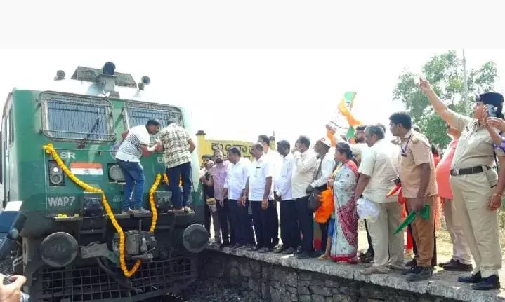 ಭಾರತೀಯ ರೈಲ್ವೆಯೊಂದಿಗೆ ಕೊಂಕಣ ರೈಲ್ವೆ ವಿಲೀನಕ್ಕೆ ಒಪ್ಪಿಗೆ: ಕೋಟ