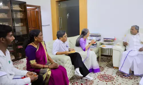 ಬುಡಕಟ್ಟು ಸಮುದಾಯಗಳ ಸ್ಥಿತಿಗತಿ ಕುರಿತು ಚರ್ಚೆ : ಬೃಂದಾ ಕಾರಟ್ ನೇತೃತ್ವದ ನಿಯೋಗದಿಂದ ಮುಖ್ಯಮಂತ್ರಿ ಭೇಟಿ