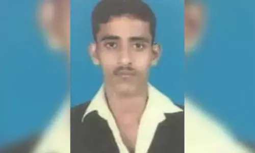 ಕಾಸರಗೋಡು |  ಬೈಕ್-ಲಾರಿ ಢಿಕ್ಕಿ ; ಸವಾರ ಮೃತ್ಯು