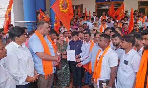 ಭಟ್ಕಳ: ಅಕ್ರಮ ಗೋ ಸಾಗಾಟ ಆರೋಪ; ಹಿಂದೂ ಜಾಗರಣ ವೇದಿಕೆಯಿಂದ ಪ್ರತಿಭಟನೆ