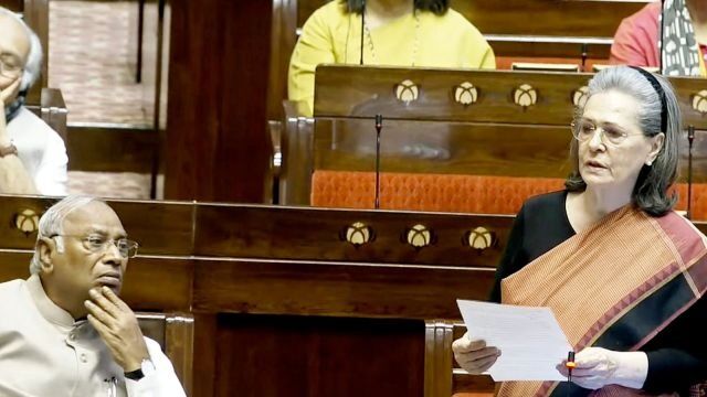 ಉದ್ಯೋಗ ಖಾತರಿ ಯೋಜನೆಯನ್ನು ವ್ಯವಸ್ಥಿತವಾಗಿ ದುರ್ಬಲಗೊಳಿಸುತ್ತಿರುವ ಕೇಂದ್ರ ಸರಕಾರ: ರಾಜ್ಯಸಭೆಯಲ್ಲಿ ಸೋನಿಯಾ ಗಾಂಧಿ ಆರೋಪ