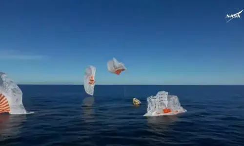 ಭೂಮಿಗೆ ಸುರಕ್ಷಿತವಾಗಿ ಬಂದಿಳಿದ ಸುನೀತಾ ವಿಲಿಯಮ್ಸ್, ಬುಚ್ ವಿಲ್ಮೋರ್