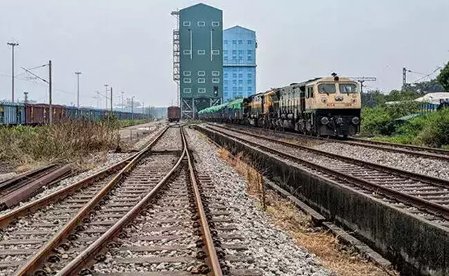 ರಾಯಚೂರು | ಮೃತ ವಾರಸುದಾರರ ಪತ್ತೆಗೆ ರೈಲ್ವೇ ಪೊಲೀಸರಿಂದ ಮನವಿ ರಾಯಚೂರು | ಮೃತ ವಾರಸುದಾರರ ಪತ್ತೆಗೆ ರೈಲ್ವೇ ಪೊಲೀಸರಿಂದ ಮನವಿ