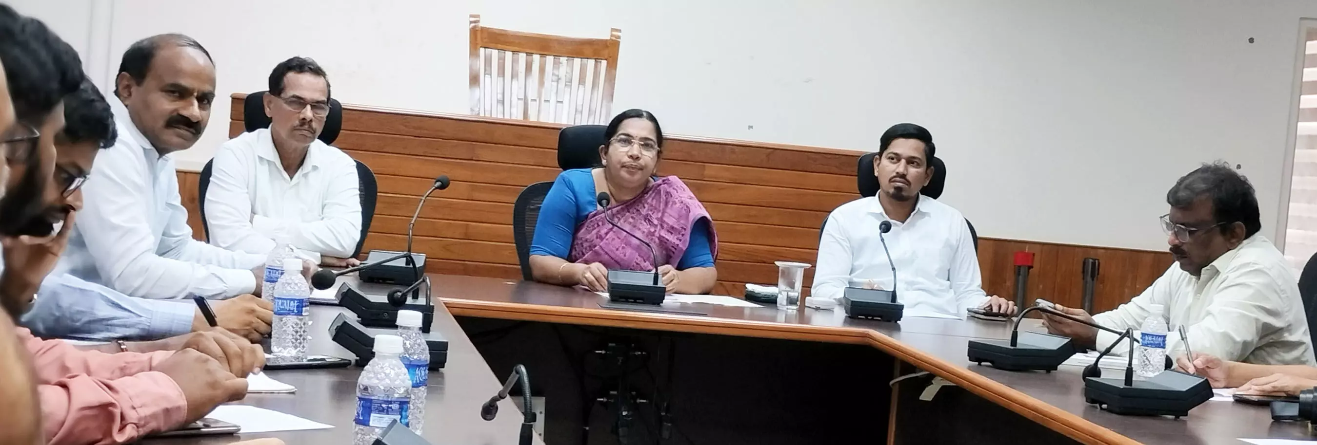 ಎಸೆಸೆಲ್ಸಿಗೆ ಉಡುಪಿ ಜಿಲ್ಲೆಯಲ್ಲಿ ಒಟ್ಟು 14,153 ಪರೀಕ್ಷಾರ್ಥಿಗಳು: ಡಿಸಿ ವಿದ್ಯಾಕುಮಾರಿ ಎಸೆಸೆಲ್ಸಿಗೆ ಉಡುಪಿ ಜಿಲ್ಲೆಯಲ್ಲಿ ಒಟ್ಟು 14,153 ಪರೀಕ್ಷಾರ್ಥಿಗಳು: ಡಿಸಿ ವಿದ್ಯಾಕುಮಾರಿ