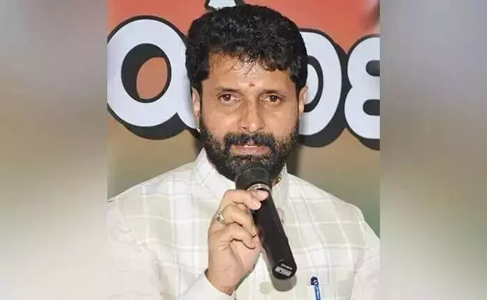 ಸಿ.ಟಿ.ರವಿ ಅವಹೇಳನಕಾರಿ ಪದ ಬಳಕೆ ಪ್ರಕರಣ: ಪೊಲೀಸ್ ಅಧಿಕಾರಿಗಳು ಸಿಐಡಿ ಮುಂದೆ ಹಾಜರು ಸಿ.ಟಿ.ರವಿ ಅವಹೇಳನಕಾರಿ ಪದ ಬಳಕೆ ಪ್ರಕರಣ: ಪೊಲೀಸ್ ಅಧಿಕಾರಿಗಳು ಸಿಐಡಿ ಮುಂದೆ ಹಾಜರು